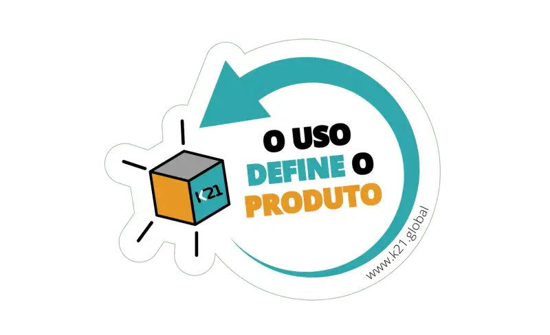 Uma seta saindo e voltando para uma caixa. A frase: O uso define o produto ao lado.